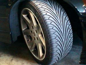 グッドイヤーイーグルF1